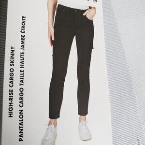 BUFFALO DAVID BITTON Black High-Rise Cargo Capri. 28" waist 27" inseam. Stretchy